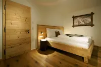 Mountain chalet for holidays with family and friends in the Zillertal Hotels in Fugenberg