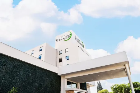 Hotel BeWow Querétaro Отели в г. Керетаро