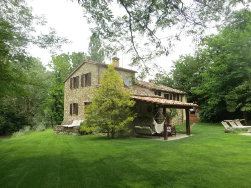 Antico Mulino del 1600 sul Tevere - Antique mill modernized on the Tiber with pool