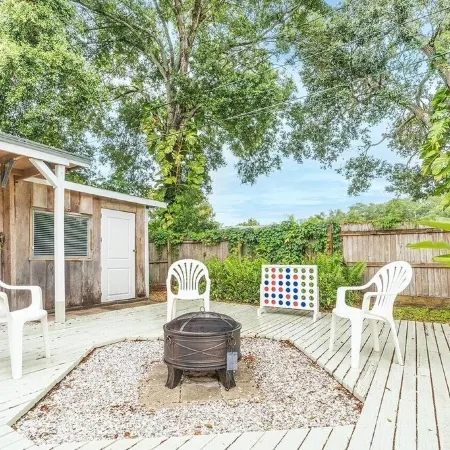 3BR Peaceful Pond Paradise near Clearwater, Highland Rec w/ Free Parking & Wi-Fi
