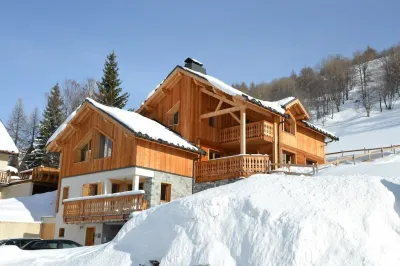 Chalet with nice view, garden and hot tub. Ideal for skiing and cycling! Hotels near Galibier Brewery