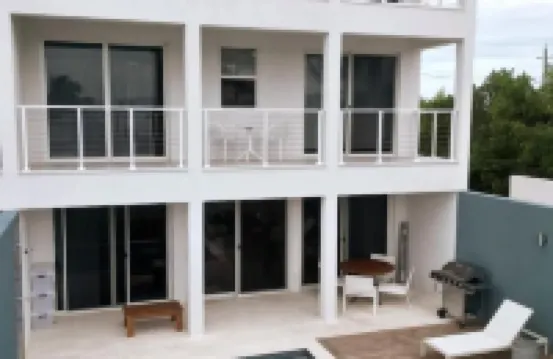 Discounted Summer rates! Grace Bay New Luxurious home 3+ Bedrooms & Pool