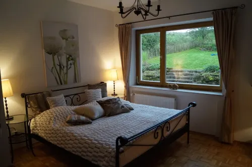 Detached and spacious house with large garden