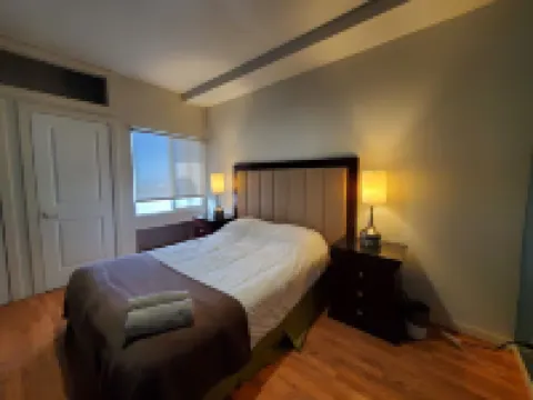 Modern 2 bedroom apartment by the bullring