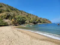 2/3Private Riverfront House-ocean/mountain view-Private Roof-3 min walk to beach