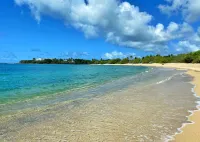 Guest Cottage in Beach Community near golf, marina and tennis.