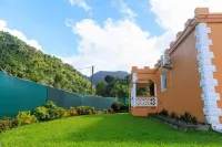 Cozy Sumptuous Mountain Retreat. Discover Tranquility in Our Elegant Villa Oasis Hotels in 