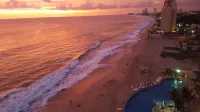 BEAUTIFUL, LUXURY Mazatlan Condo Right on Beach!! فنادق في 