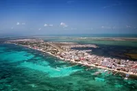 Caribbean Seafront, 2-Level Island Home, Pool, Kayak, Paddle boards and Privacy