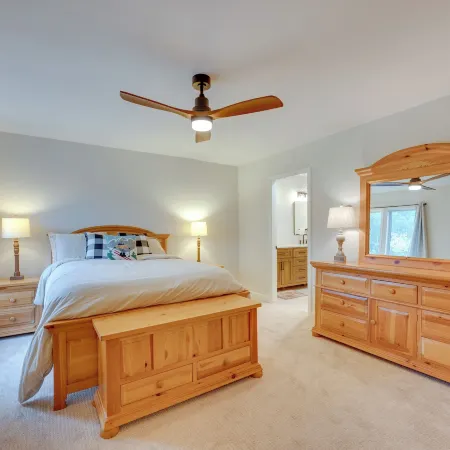 Ski-in Condo w/ Hot Tub on Burke Mtn Slopes!