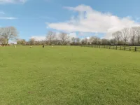 Norah's Nook Hotels in Farndale West