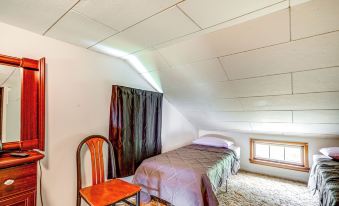 Webster Lake Home w/ Patio ~ 3 Mi to Town!