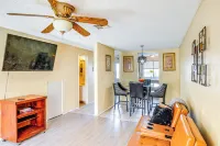 Patio & Mtn Views: Family Gem in California City