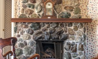 Martine Inn
