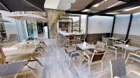 Medusa Apartments - 2-Star