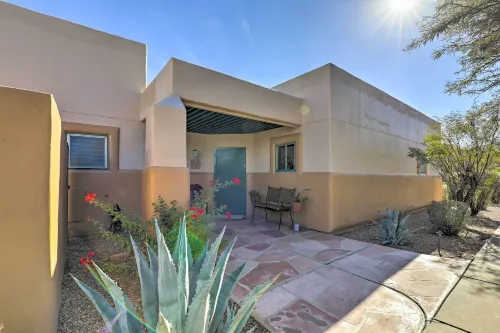 Tucson Home w/ BBQ & Patio, 5 Mi to A Mountain!