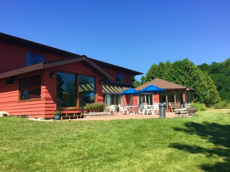 Open Hearth Lodge Отели в г. Эфрейм