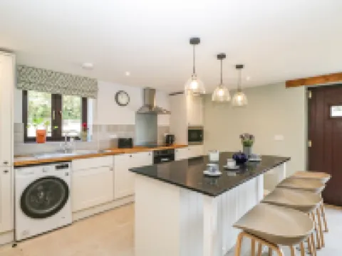 Petals Patch Hotels in Lower Slaughter