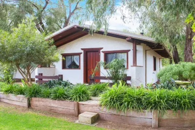 Sandy Bay Holiday Park Hotels near Geographe Bay