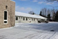 Woodland Inn & Suites فنادق في Taylor County