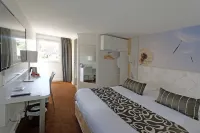 Logis - Hôtel & Restaurant des Lacs Paris Sud Hotels in Viry-Chatillon