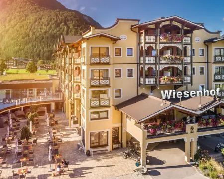 Hotel der Wiesenhof Hotéis em Pertisau