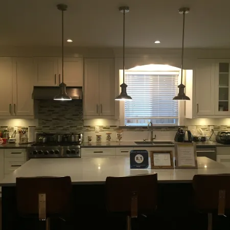 Vancouver Austin Guesthouse Отели в г. Кокуитлам