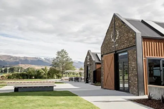 The Harvest Hotel のホテル