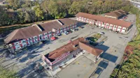 Red Carpet Inn Louisville - Parkering