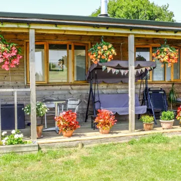 View the Gallery Отели в г. Окхемптон