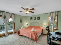 Beautiful Obx Home W. Pristine Views 6 Bedroom Cottage by RedAwning Hotels in Corolla