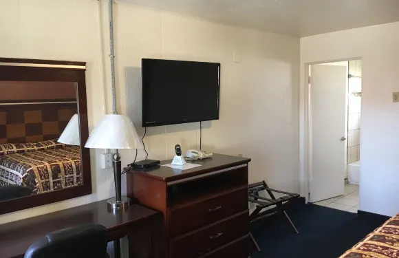 羅斯威爾豪華旅館