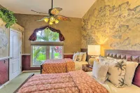 Lakefront Cape Coral Home w/ Private Pool & Dock! - Parkplatz