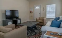 Walking Distance to Downtown! Wine Country 2Bd 2ba House in Paso Robles!