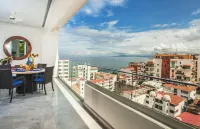 D'Terrace Luxury Residences, 3 BR Penthouse Suite, Infinity Pool, Panoramic View