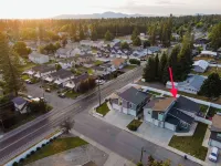 Modern Townhome- downtown Coeur d'Alene- minutes to waterfront restaurants shops Hotels in Kootenai County