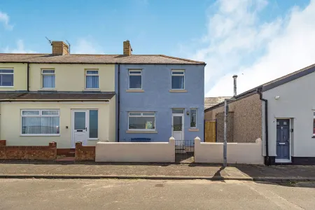 2 Bay View Отели рядом с достопримечательностью «Warkworth Golf Club»