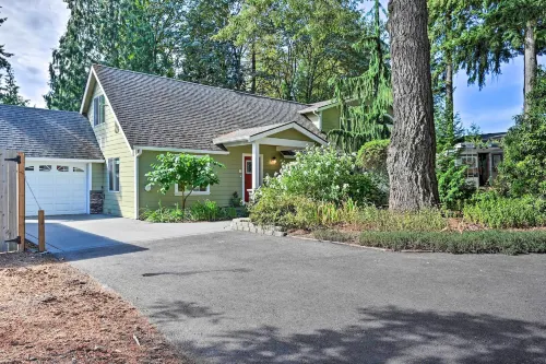 Family-Friendly Kirkland Home ~ 1 Mi to Downtown - 3 estrellas