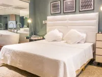 Gran Villagio Hotel Hotels near Pari