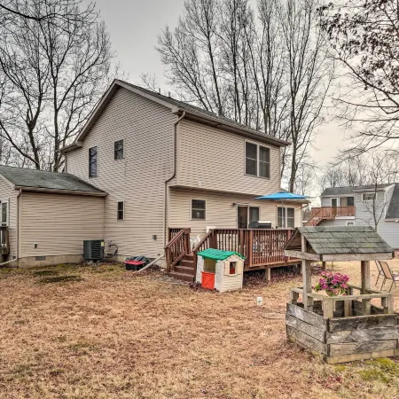 Albrightsville Vacation Home Walk to Pool and Lake!