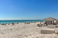Resort Miramar Beach Getaway + Balcony & View! - WiFi