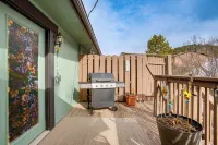 Near Red Rocks, Hiking & Skiing: Kittredge Condo! Hotels in Evergreen