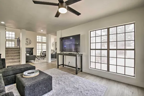 8 mi to Westgate Family-Friendly Glendale Home! Hotels in Glendale