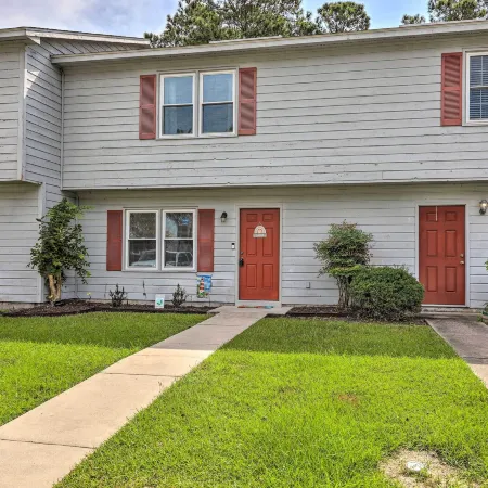 Swansboro Coastal Home < 3 Mi to State Park!