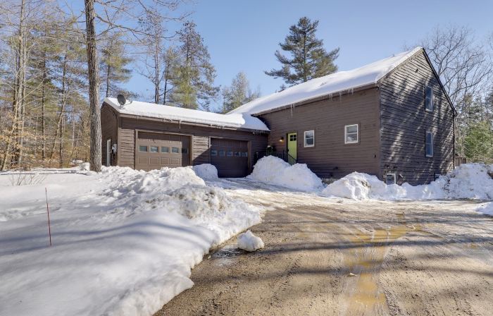 Waterfront Lakes Region Home on Private Cove!