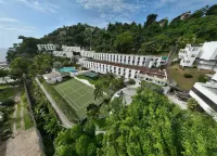Wembley Inn Hotel - parking