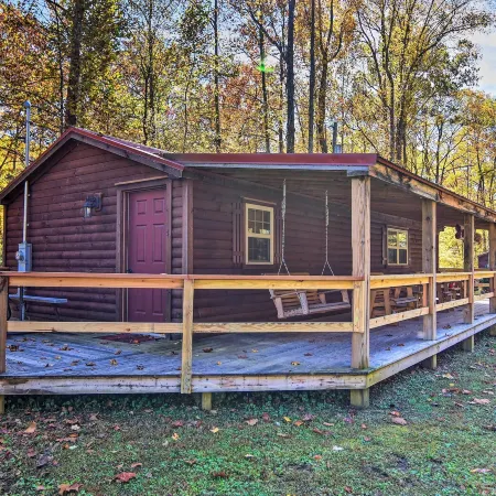 Cozy Anchors Away Cabin Hideaway w/ Fire Pit! Отели в г. Такер
