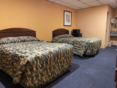 Deer Park Motor Inn Hotels near Ann Taylor Factory Store