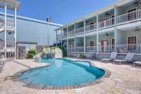 Cozy New Braunfels Condo w/ Community Pool & Grill - Lejligheder