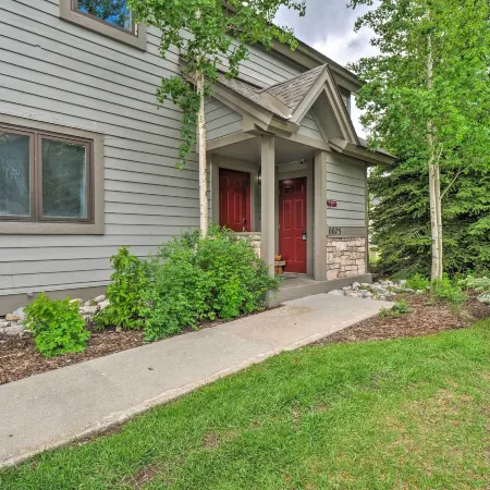 Copper Mountain Home w/ Hot Tub: Walk to Ski Lift!